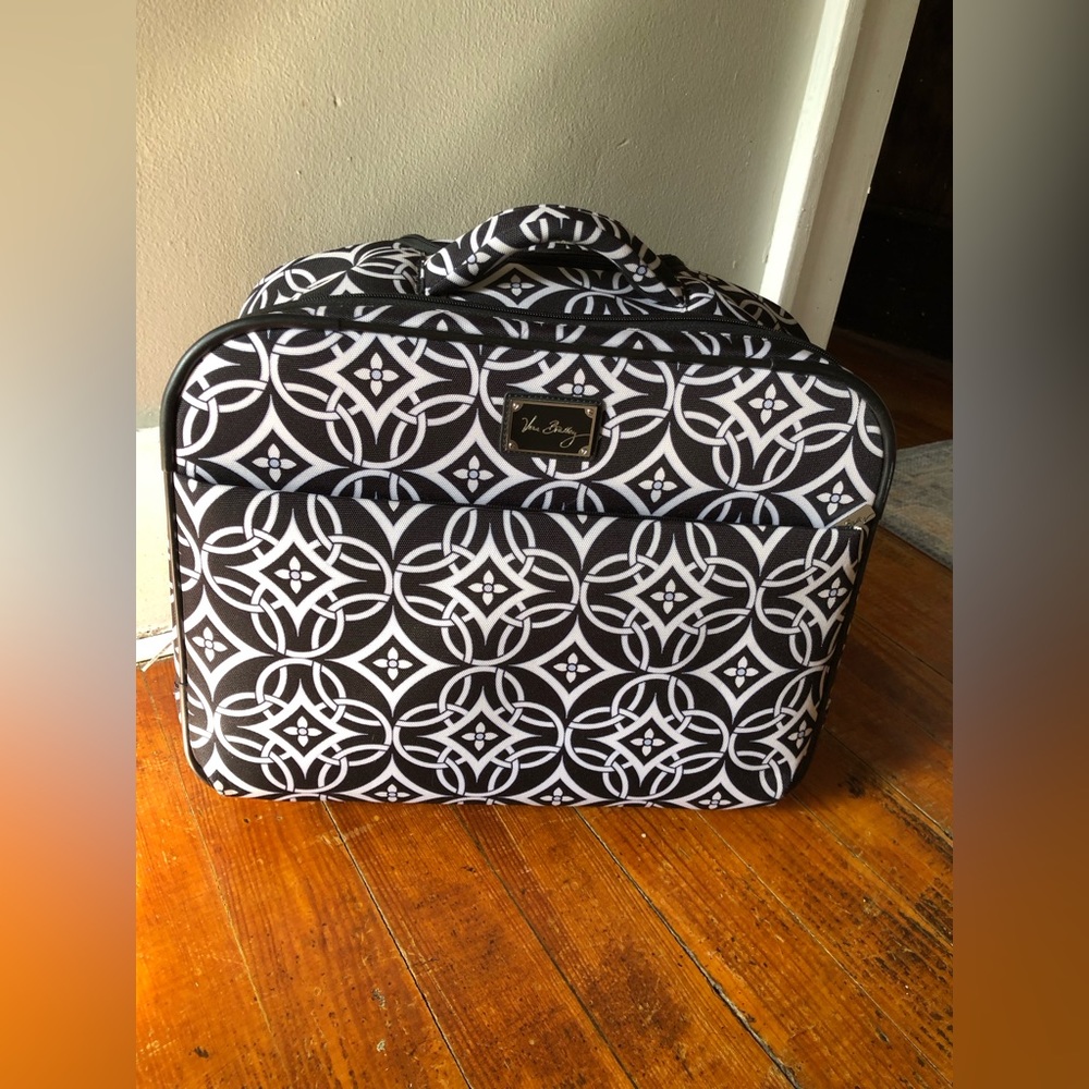 NWOT Vera Bradley Black and White Rolling Work Carry On Bag